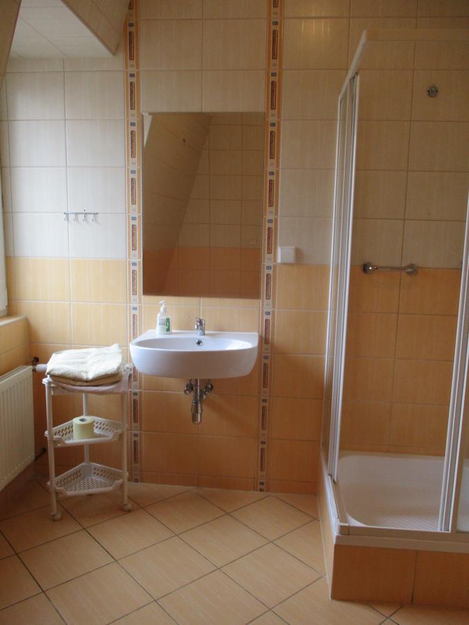 Hotel Pod Platanami Trzebnica Dış mekan fotoğraf